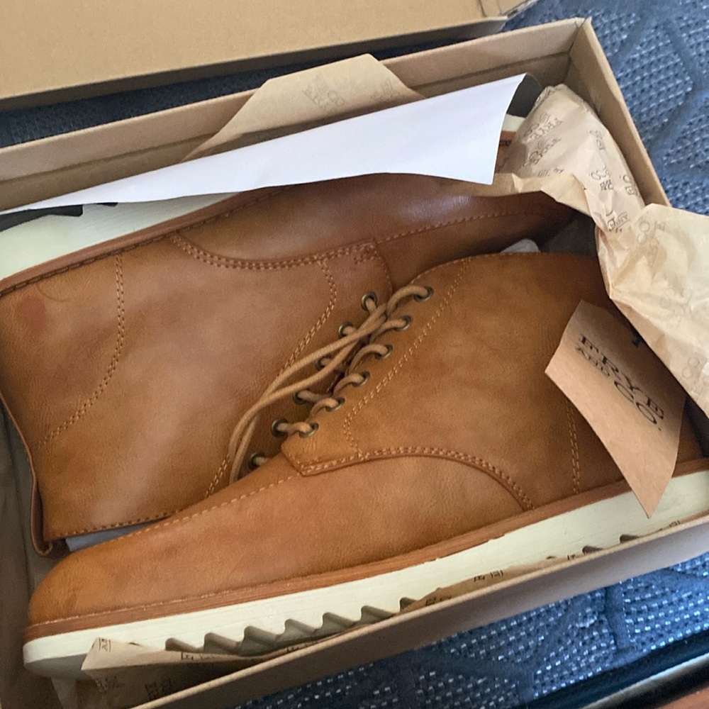 Men’s shoes/boots. Never worn, size 12